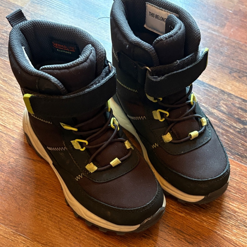 Kids Outdoor Boots with Velcro Strap